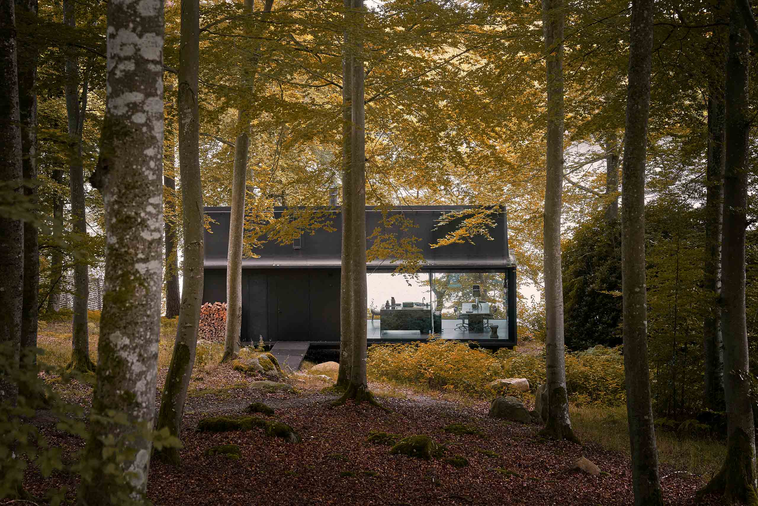 Design-Ferienhaus im skandinavischen Wohnstil von NOVALI Guesthouses – hochwertig einrichten, erfolgreich vermieten und designaffin mieten in Schweden.