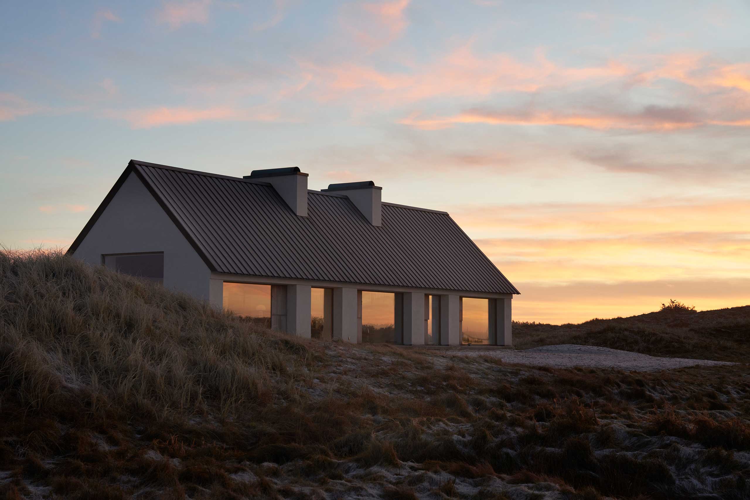 Design-Ferienhaus im skandinavischen Wohnstil von NOVALI Guesthouses – hochwertig einrichten, erfolgreich vermieten und designaffin mieten in Dänemark.