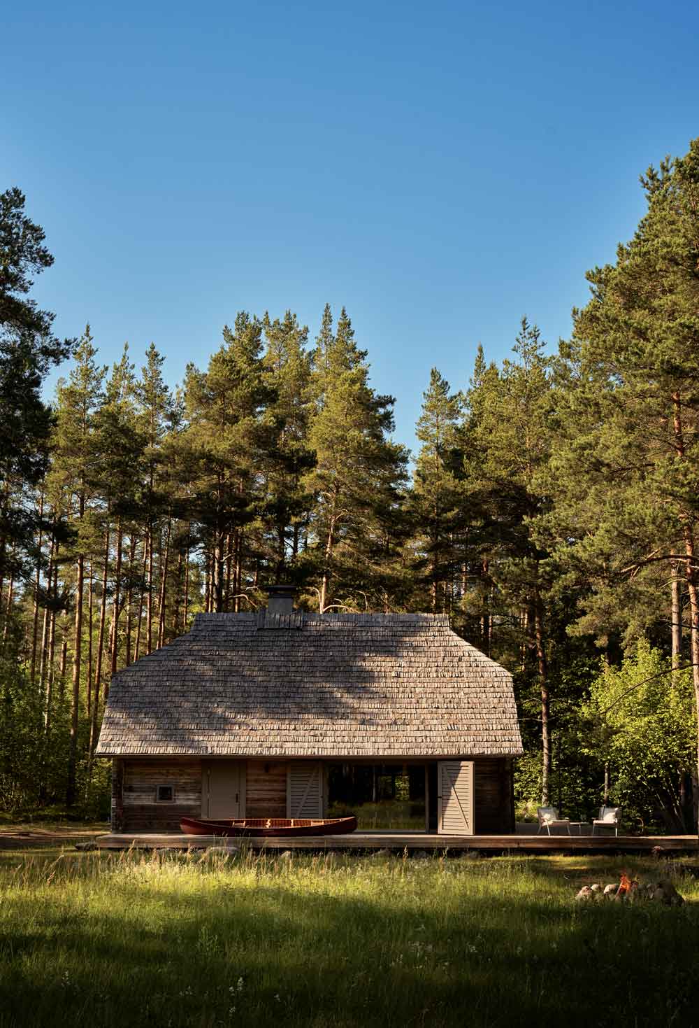Design-Ferienhaus im skandinavischen Wohnstil von NOVALI Guesthouses – hochwertig einrichten, erfolgreich vermieten und designaffin mieten in Lettland.