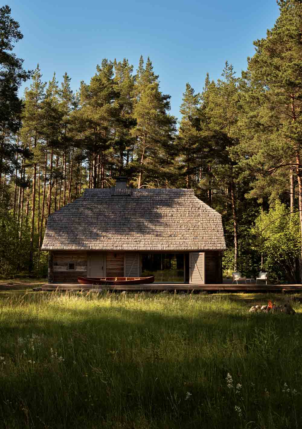 Design-Ferienhaus im skandinavischen Wohnstil von NOVALI Guesthouses – hochwertig einrichten, erfolgreich vermieten und designaffin mieten in Lettland.