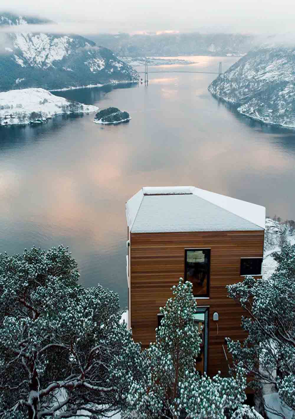 Design-Ferienhaus im skandinavischen Wohnstil von NOVALI Guesthouses – hochwertig einrichten, erfolgreich vermieten und designaffin mieten in Norwegen.